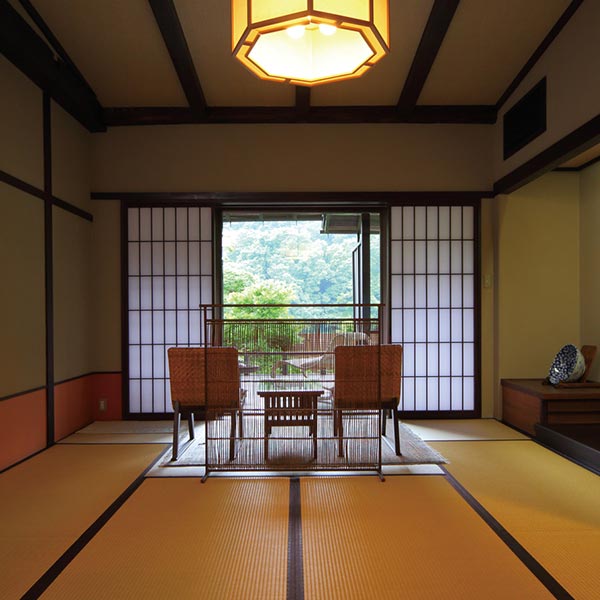 長瀞 花のおもてなし 長生館<br>創業112周年の旅館で特別な時間を
