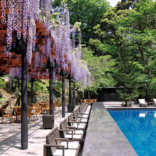 川のほとりに佇む「和のリゾート」–<br>「東府や Resort & Spa-Izu」で過ごす特別な休日