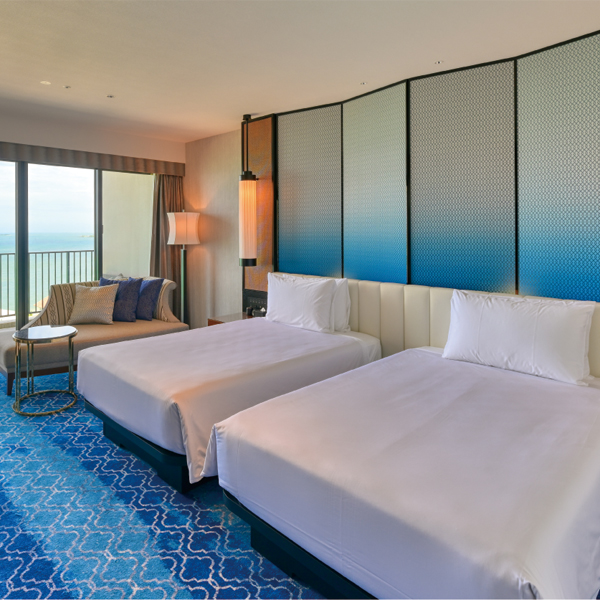 琉球ホテル&リゾート 名城ビーチ<br>プレミアツインルーム<br>ペア宿泊券 1泊朝食付